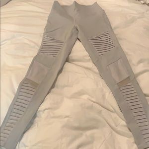 Alo yoga ultra high waist Moto leggings
